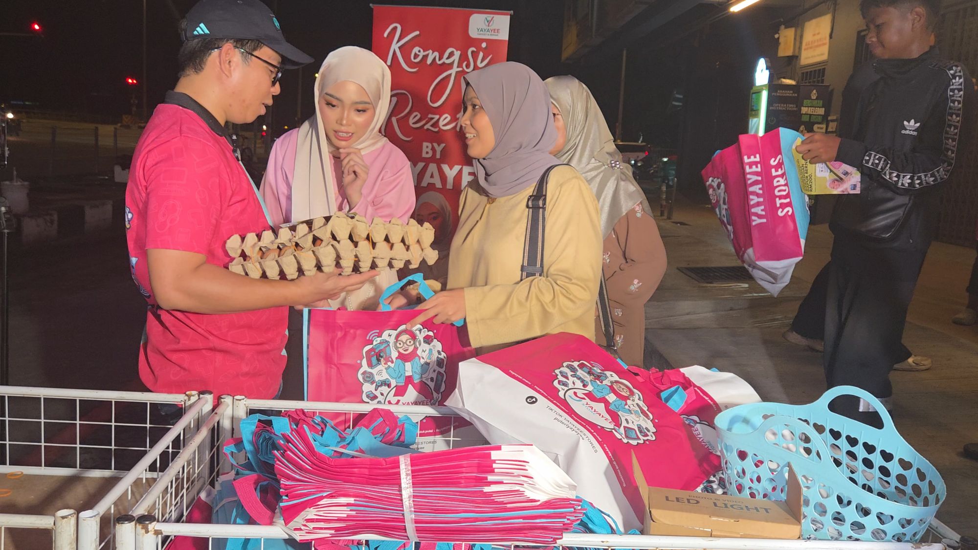 Misi Kongsi Rezeki: Menyantuni 500 Keluarga di Meru, Klang